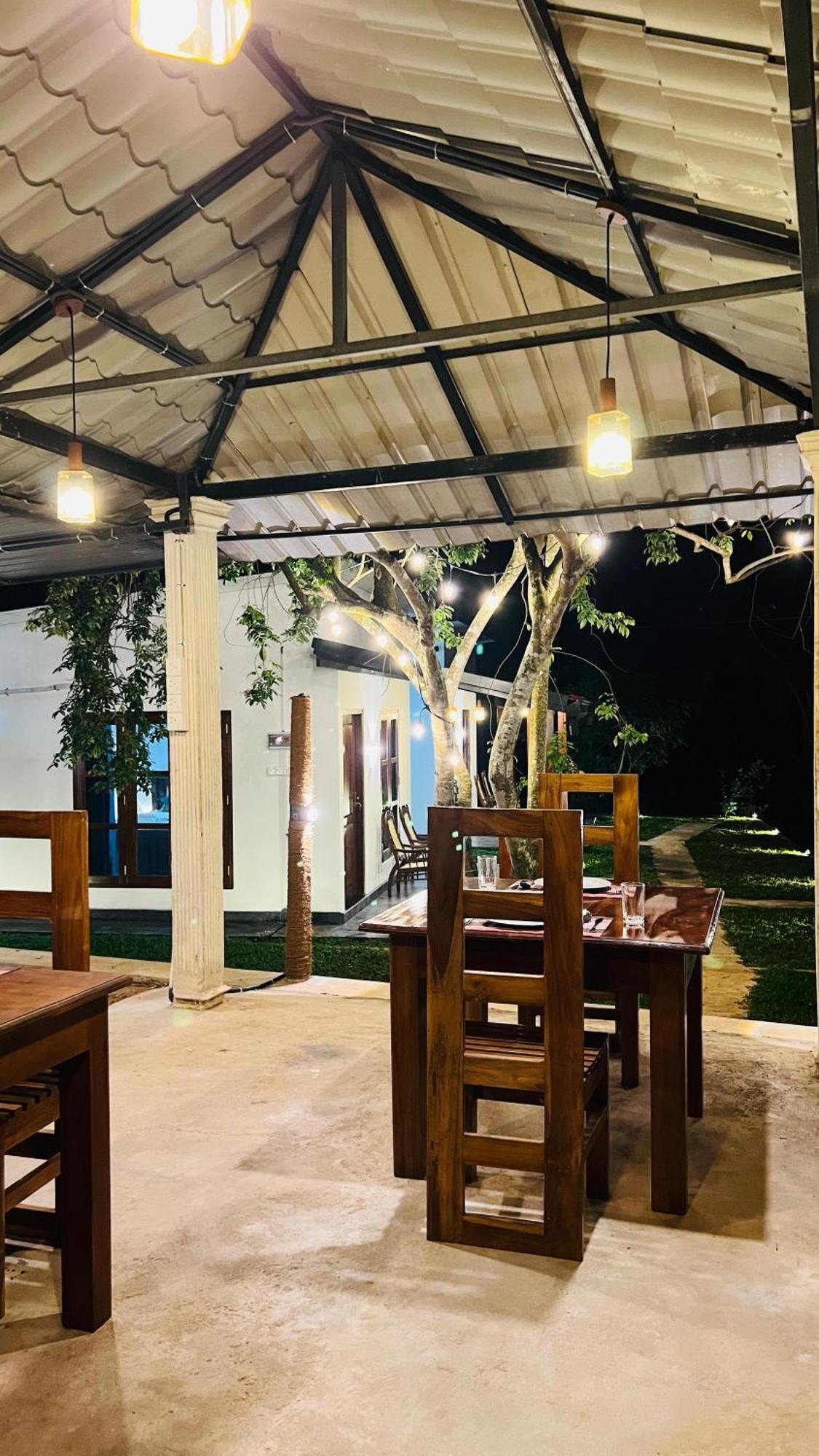 Udawalawa Safari Resort اوداوالاوي المظهر الخارجي الصورة