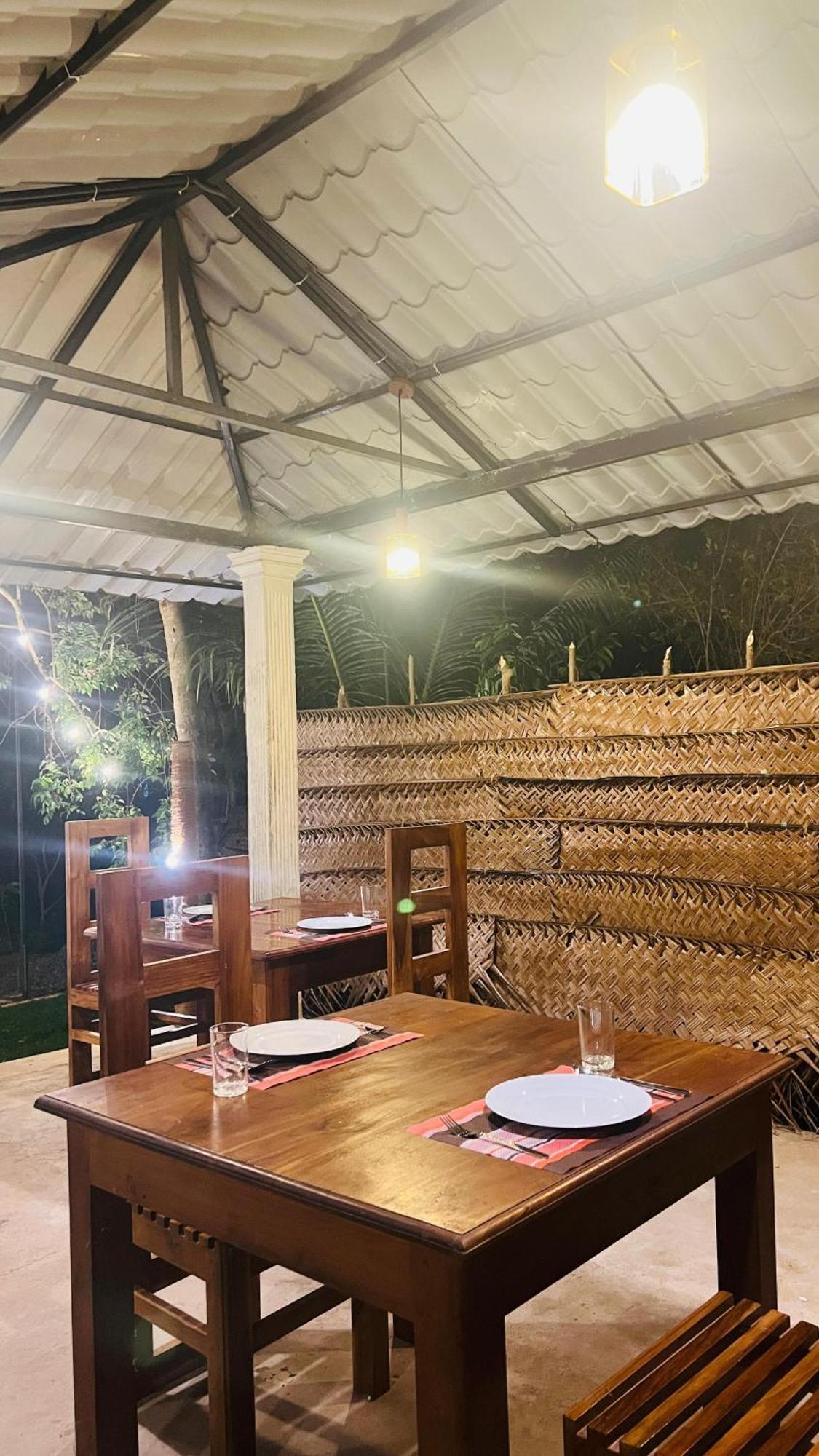 Udawalawa Safari Resort اوداوالاوي المظهر الخارجي الصورة